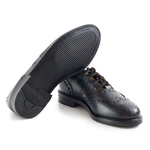 Endrick Ghillie Brogue in black leather