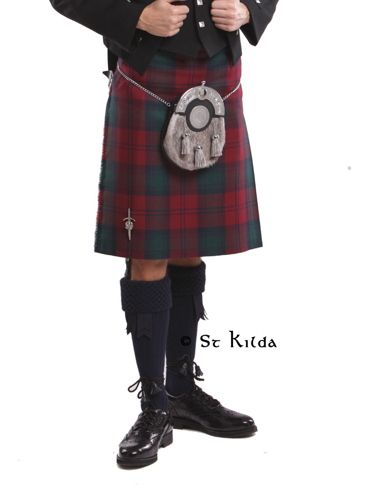 Fully hand-stitched eight-yard tartan kilt