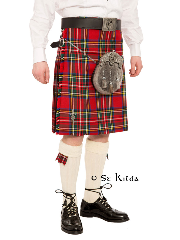 Traditional 8-yard tartan kilt made in Glasgow