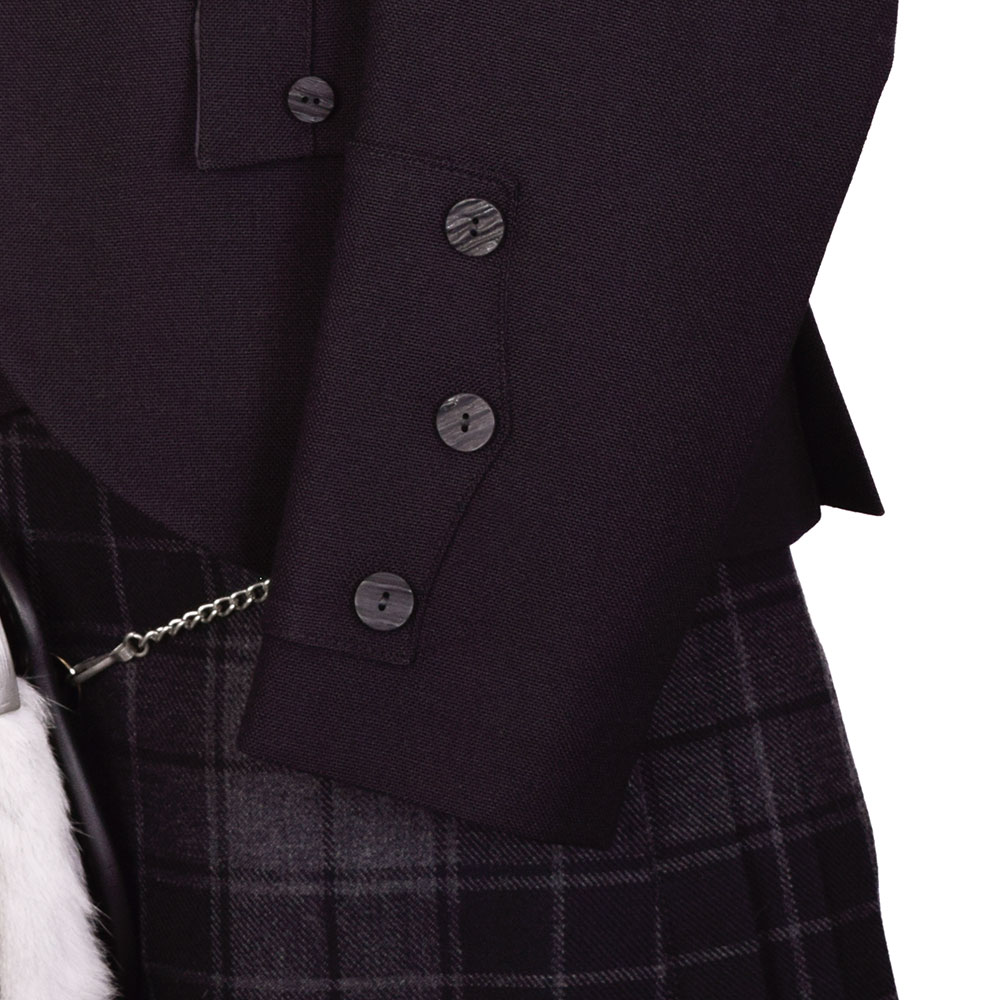 Braemar Black Arrochar cuff detail
