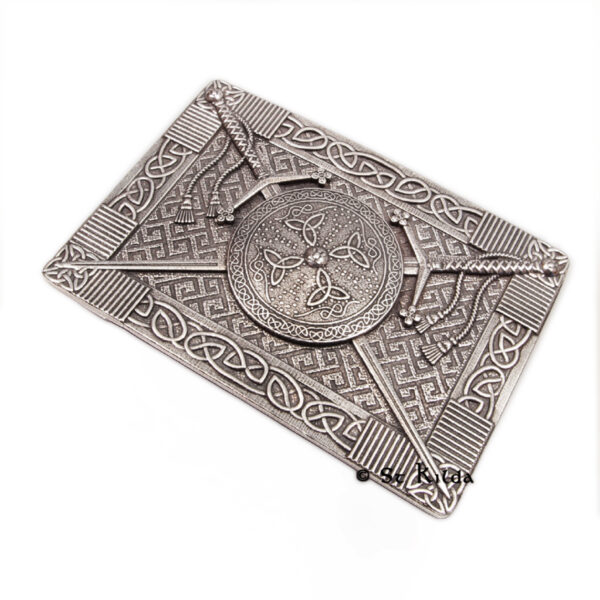 Claymore-and-Targe-Belt-Buckle-4-4 Claymore and Targe belt buckle side view