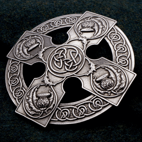 Thistle Celtic cross plaid brooch, reverse and pin detail