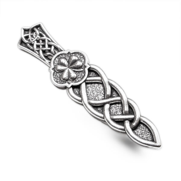 Shamrock Twist kilt pin, square product view