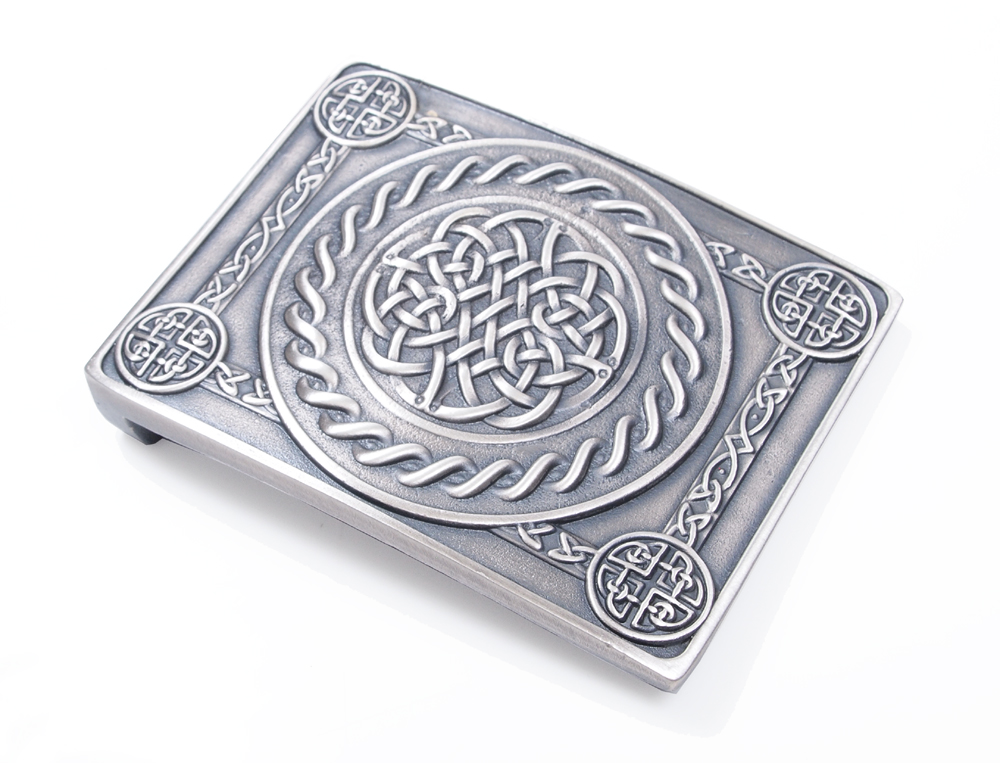 Celtic Knot four-dome belt buckle detail view 2