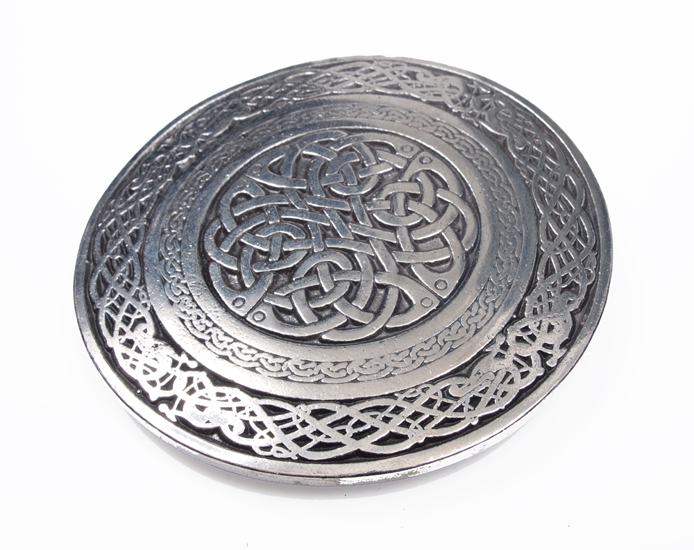 Celtic Knot circular belt buckle detail view 1