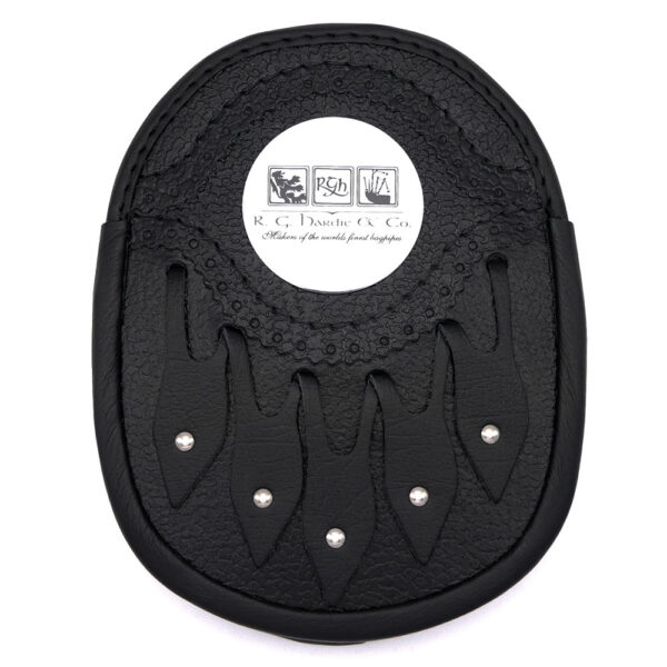 Hunter Leather Leaf Pipe Band Sporran with Disc, example configuration